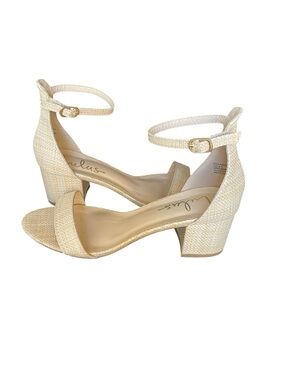 Lulus Elegant Cream Block Heels. Size 8.5.